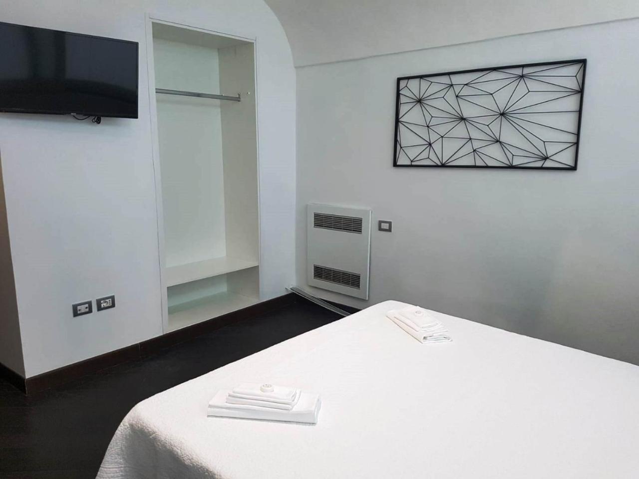 Zelzar Salerno Centro Hotel ภายนอก รูปภาพ