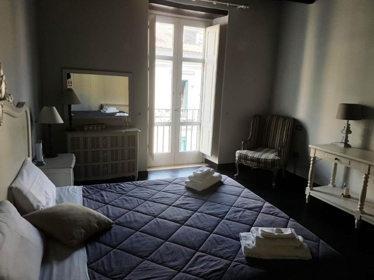 Zelzar Salerno Centro Hotel ภายนอก รูปภาพ