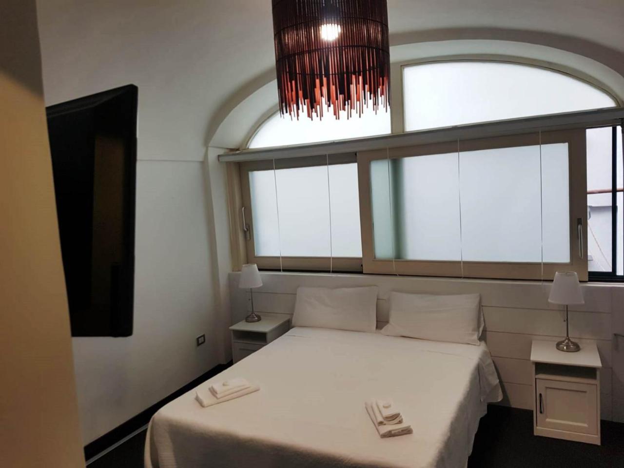 Zelzar Salerno Centro Hotel ภายนอก รูปภาพ