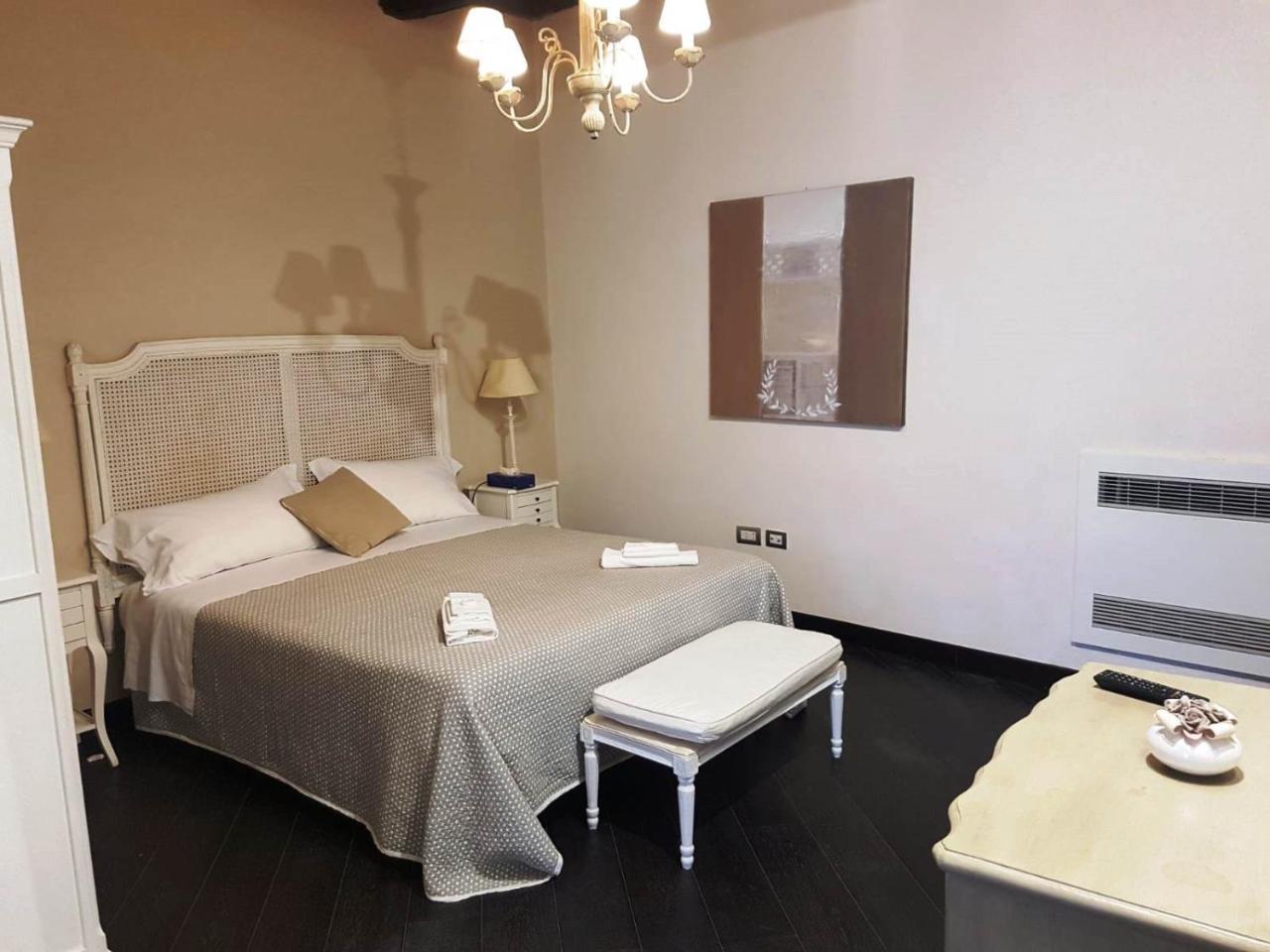 Zelzar Salerno Centro Hotel ภายนอก รูปภาพ